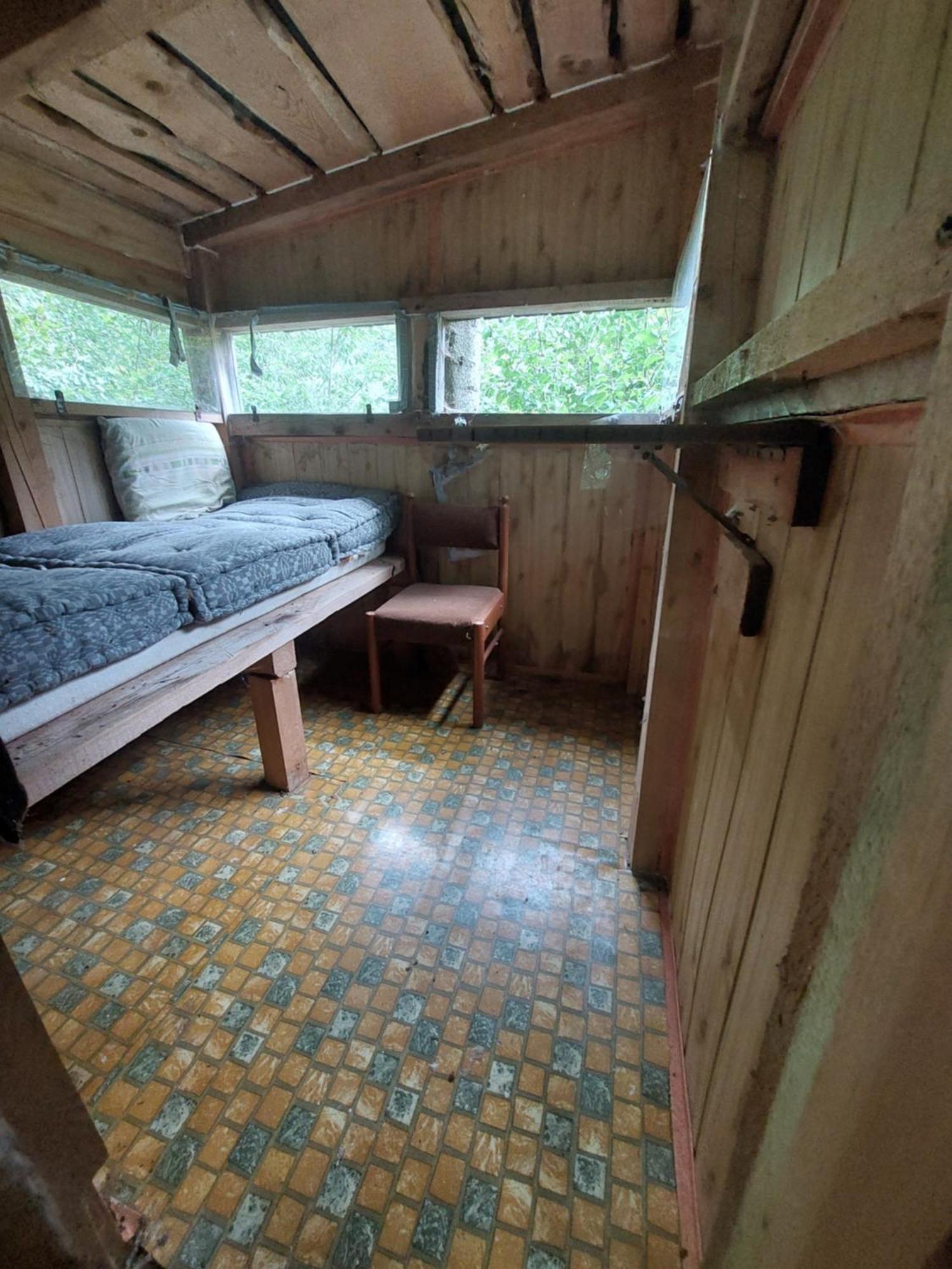 Tree House With Private Meadow In The Middle Of The Forest *